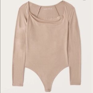 ABERCROMBIE & FITCH LONG SLEEVE DRAPEY COWL NECK THONG BODYSUIT - TAN / BEIGE